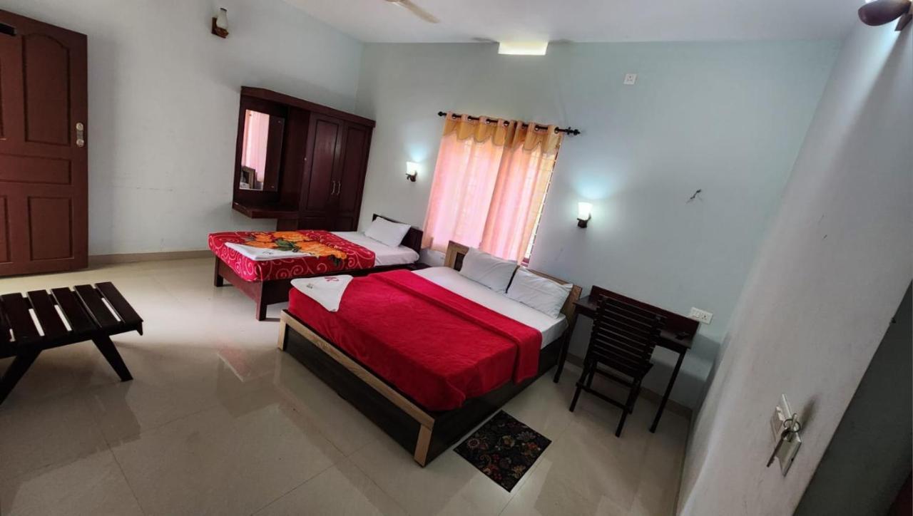 Pknhomestay Kumily Thekkady Bagian luar foto