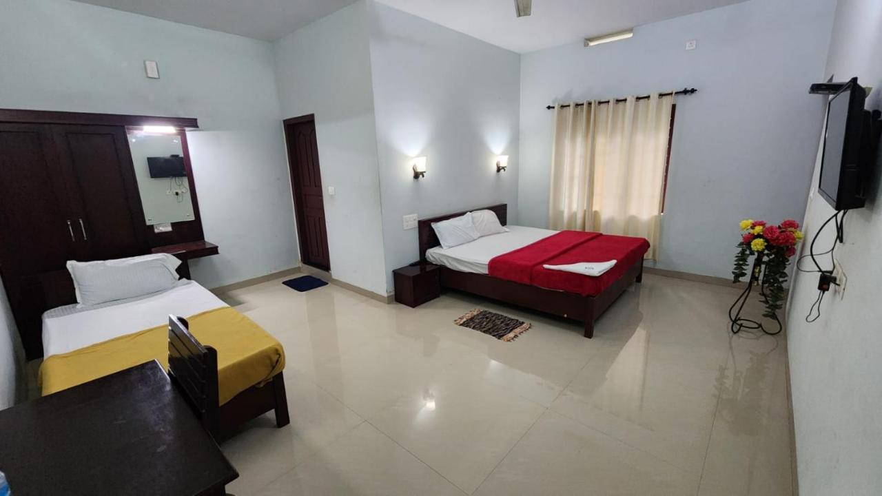 Pknhomestay Kumily Thekkady Bagian luar foto