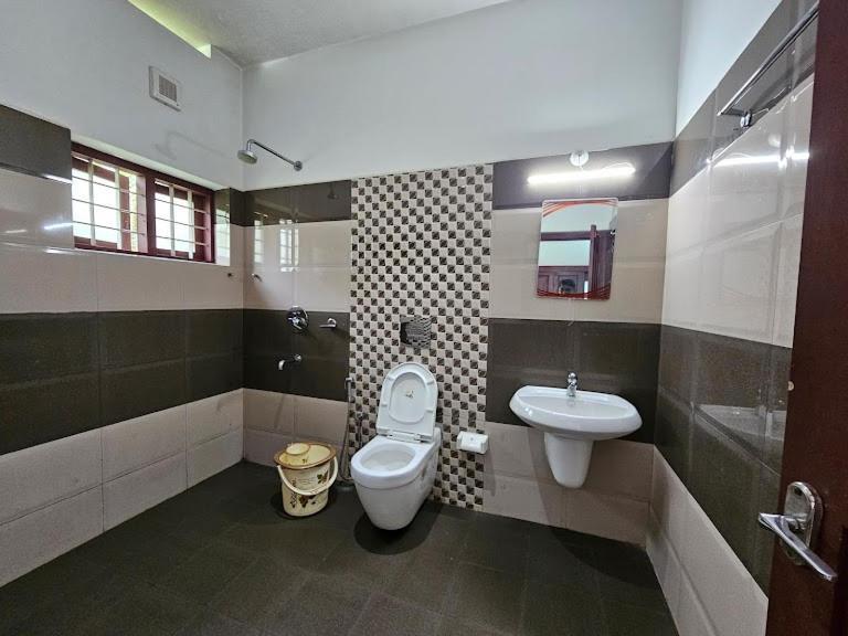 Pknhomestay Kumily Thekkady Bagian luar foto