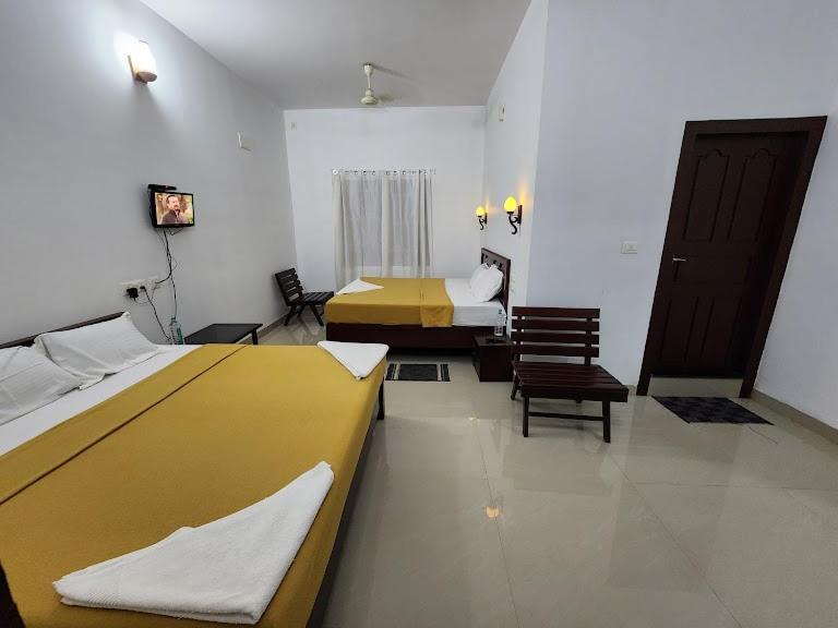 Pknhomestay Kumily Thekkady Ruang foto